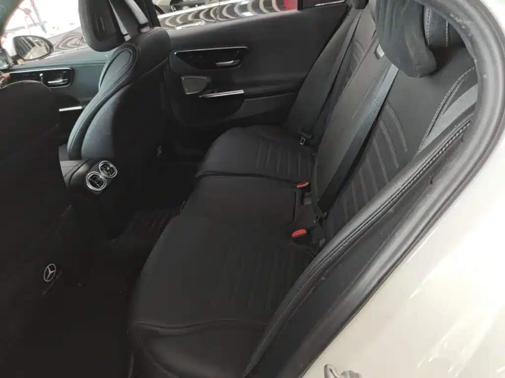 Mercedes-Benz C-Class — миниатюра 17
