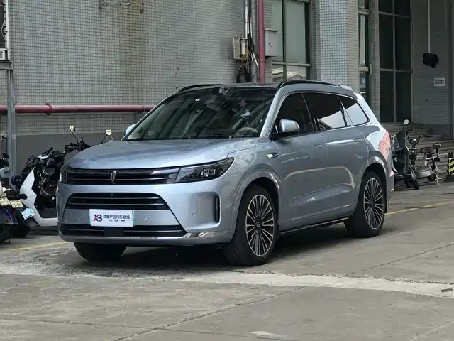 AITO M7