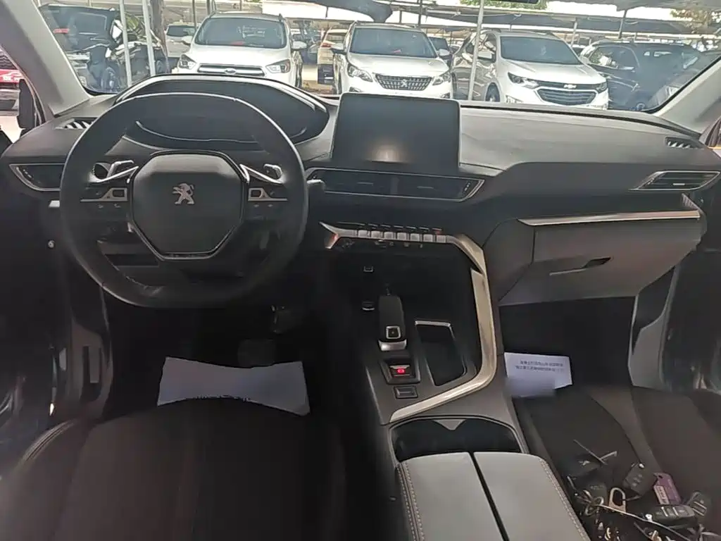 Peugeot 5008 — миниатюра 10