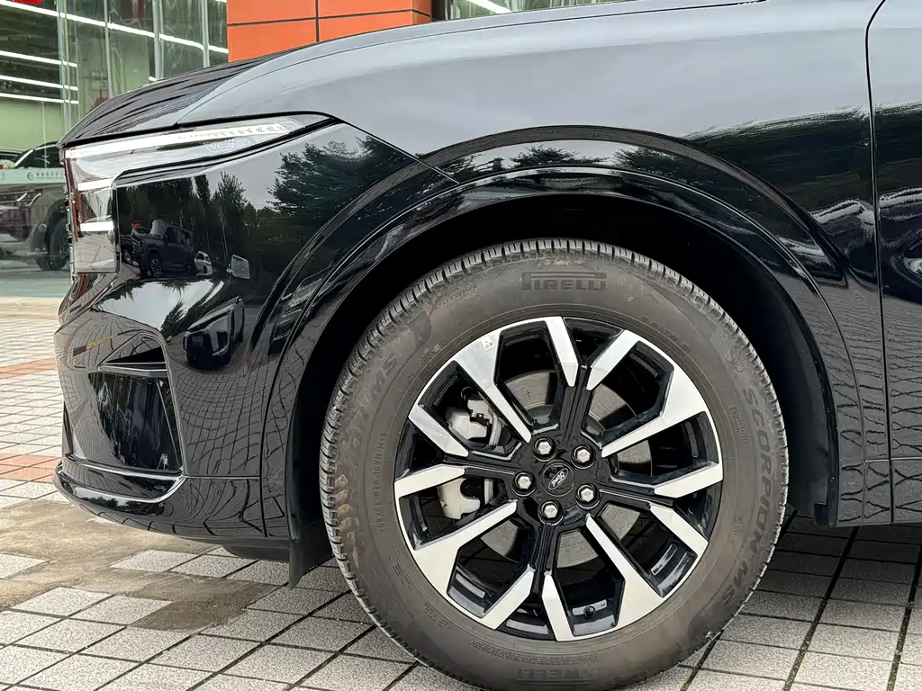 Ford Edge — миниатюра 5
