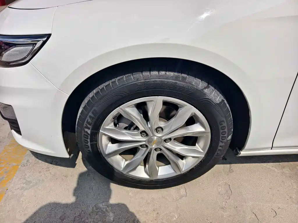 Chevrolet Malibu XL — миниатюра 17