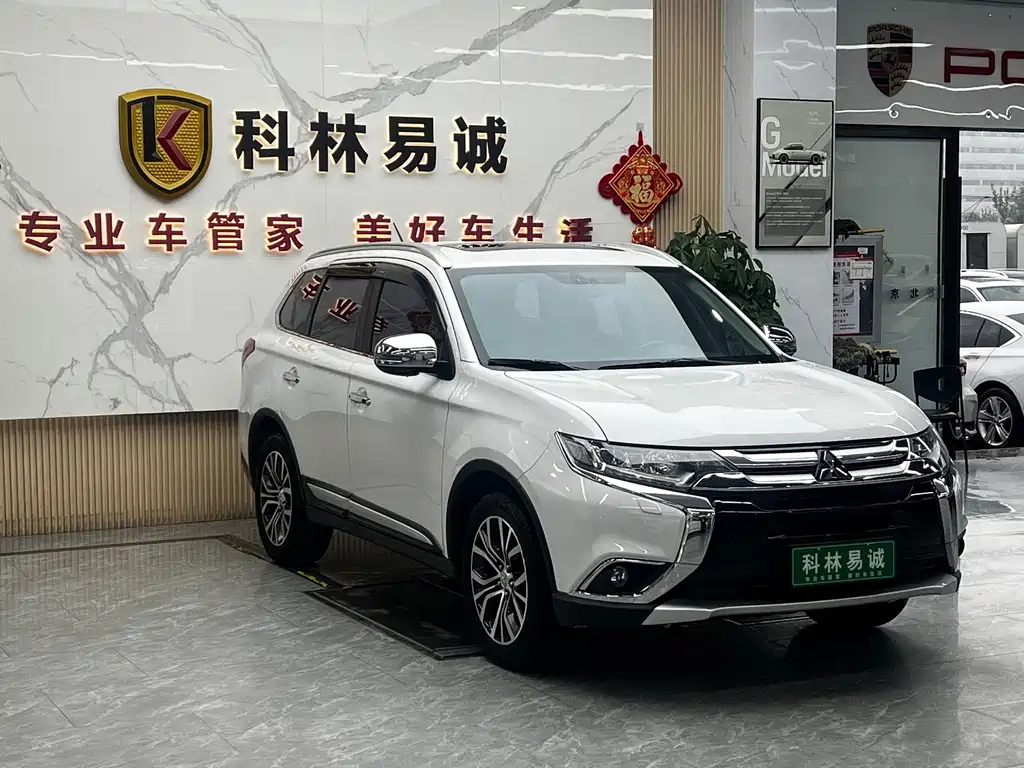Mitsubishi Outlander — миниатюра 3