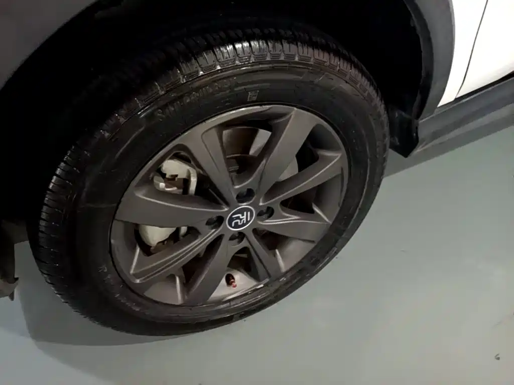 BYD Yuan EV — миниатюра 23