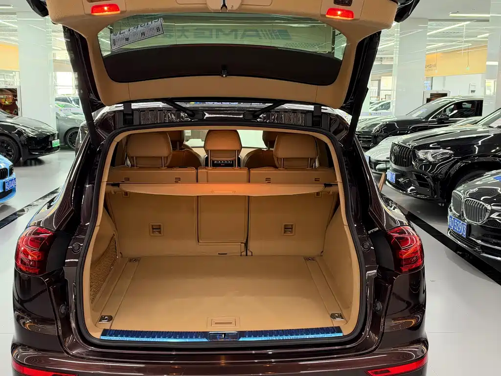 Porsche Cayenne — миниатюра 9