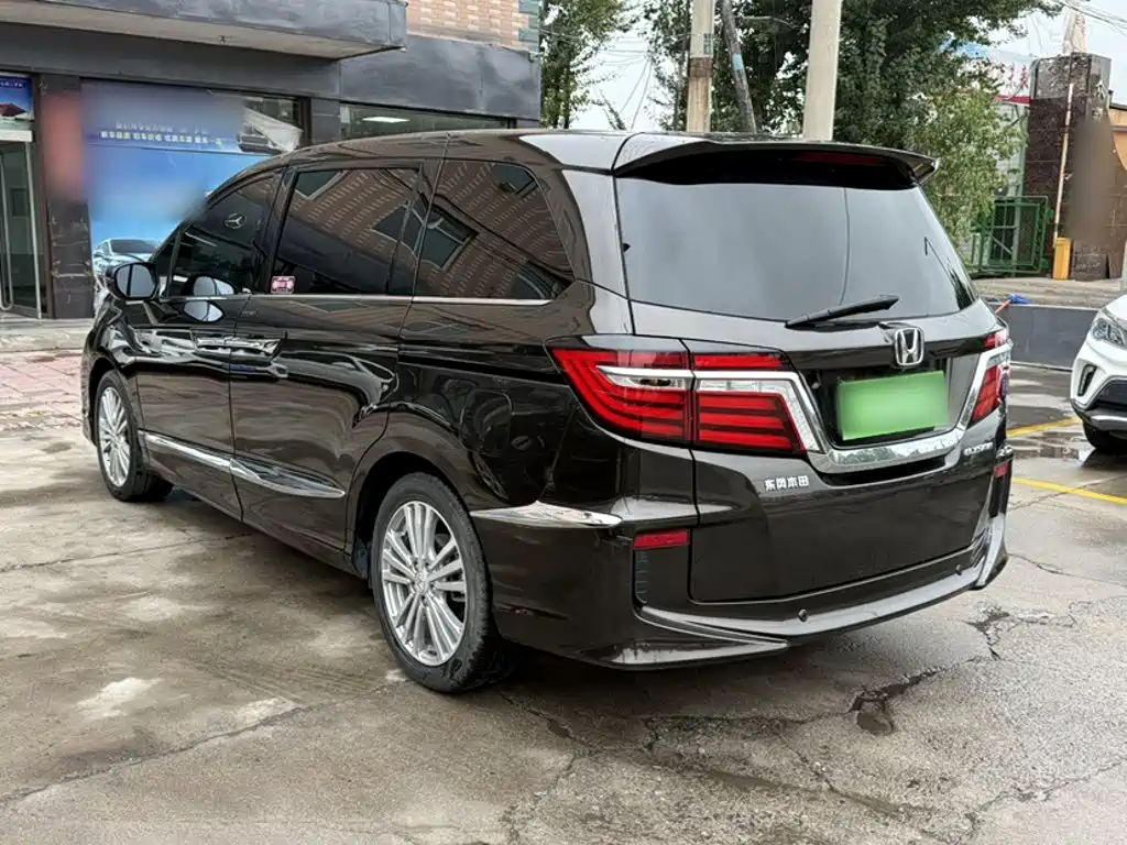 Honda Elysion — миниатюра 6
