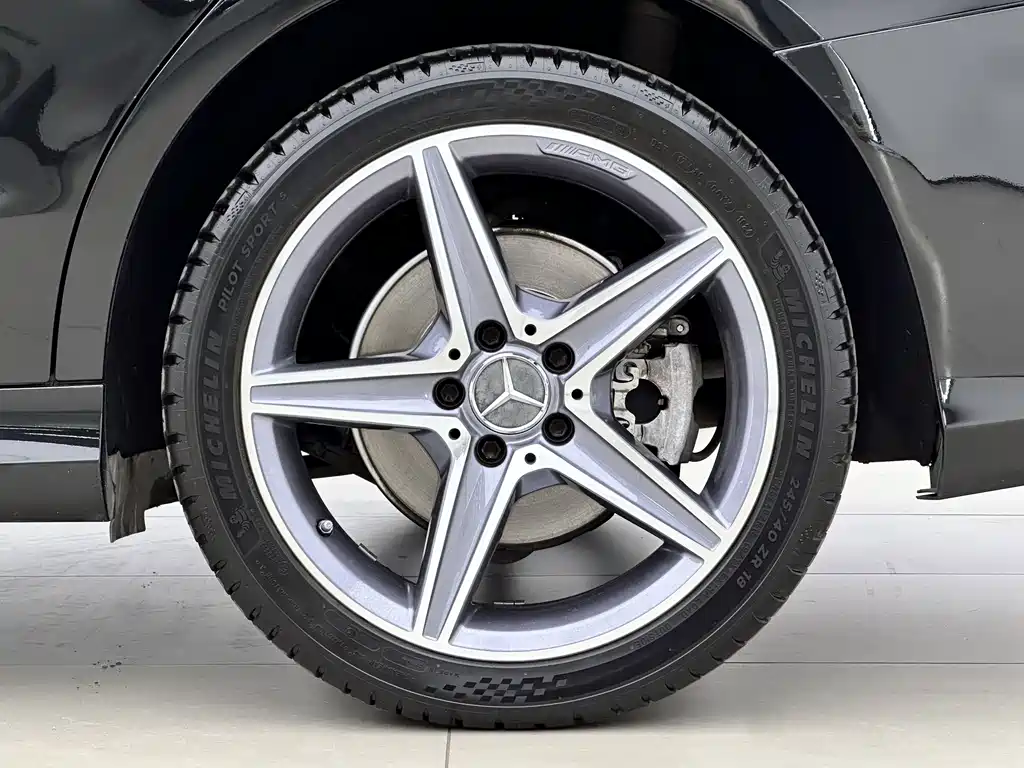Mercedes-Benz C-Class — миниатюра 16