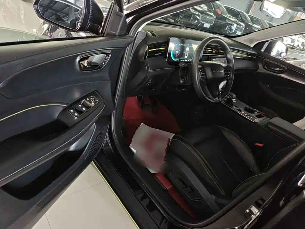Roewe RX5 — миниатюра 16