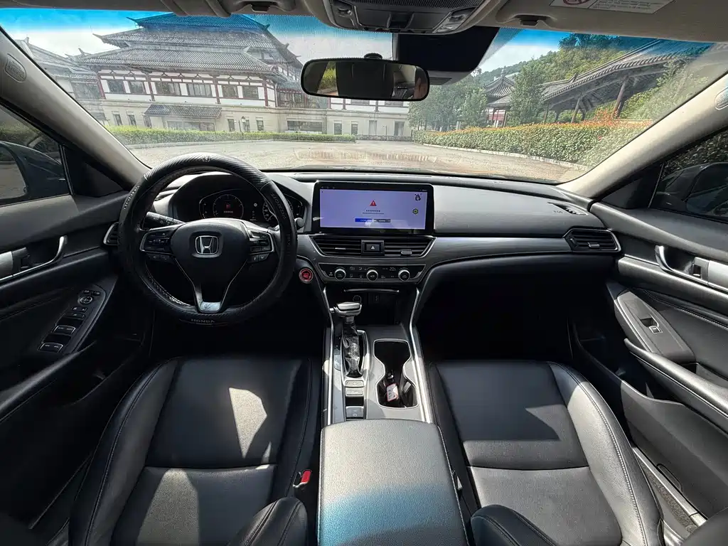 Honda Accord — миниатюра 9