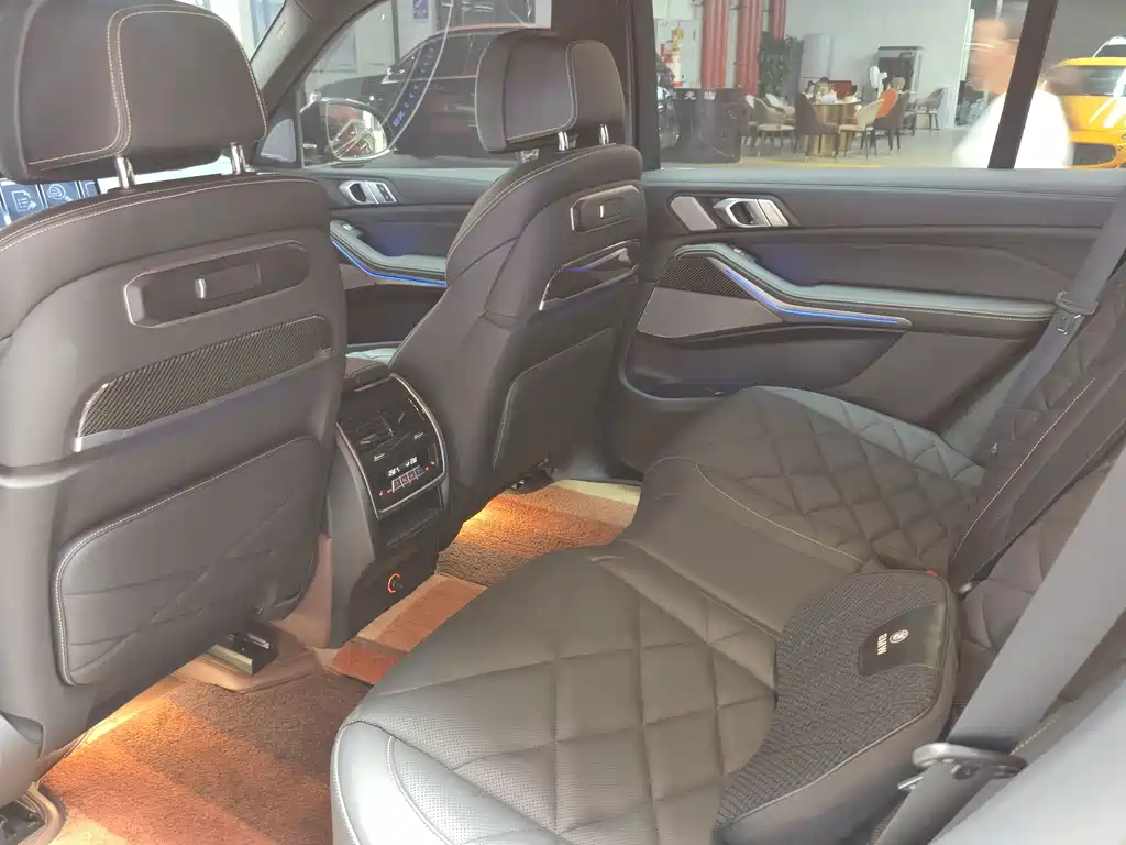 BMW X5 — миниатюра 9