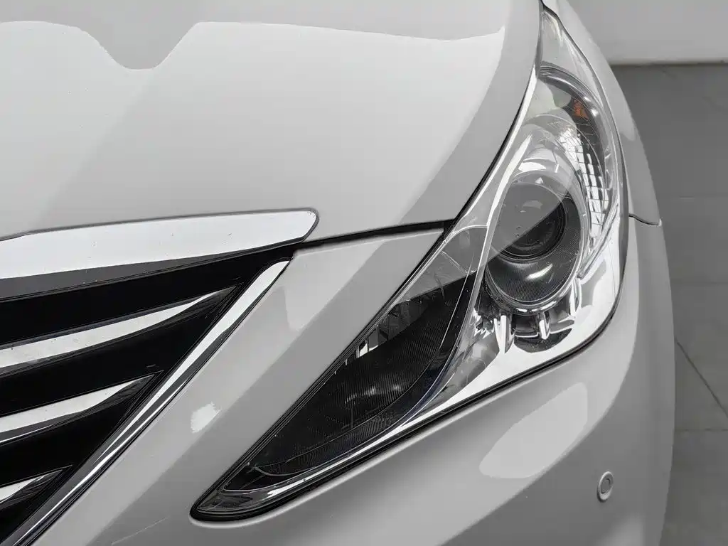 Hyundai Sonata — миниатюра 7
