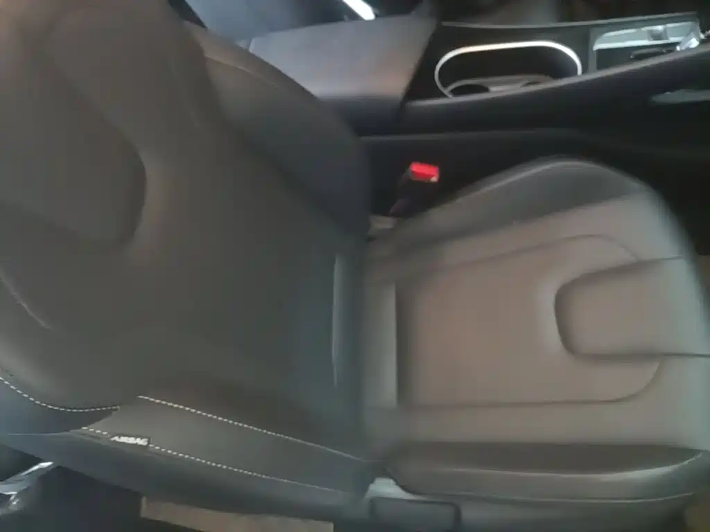 Hyundai Elantra — миниатюра 25