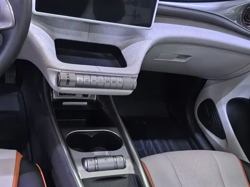 BYD Dolphin — миниатюра 9
