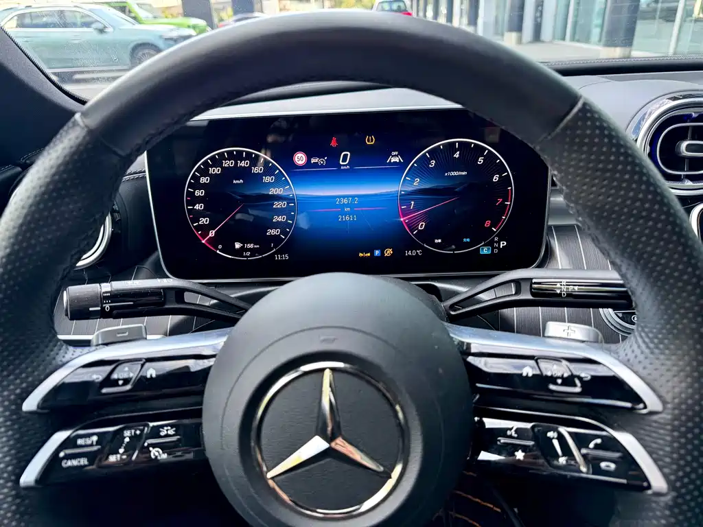 Mercedes-Benz C-Class — миниатюра 8
