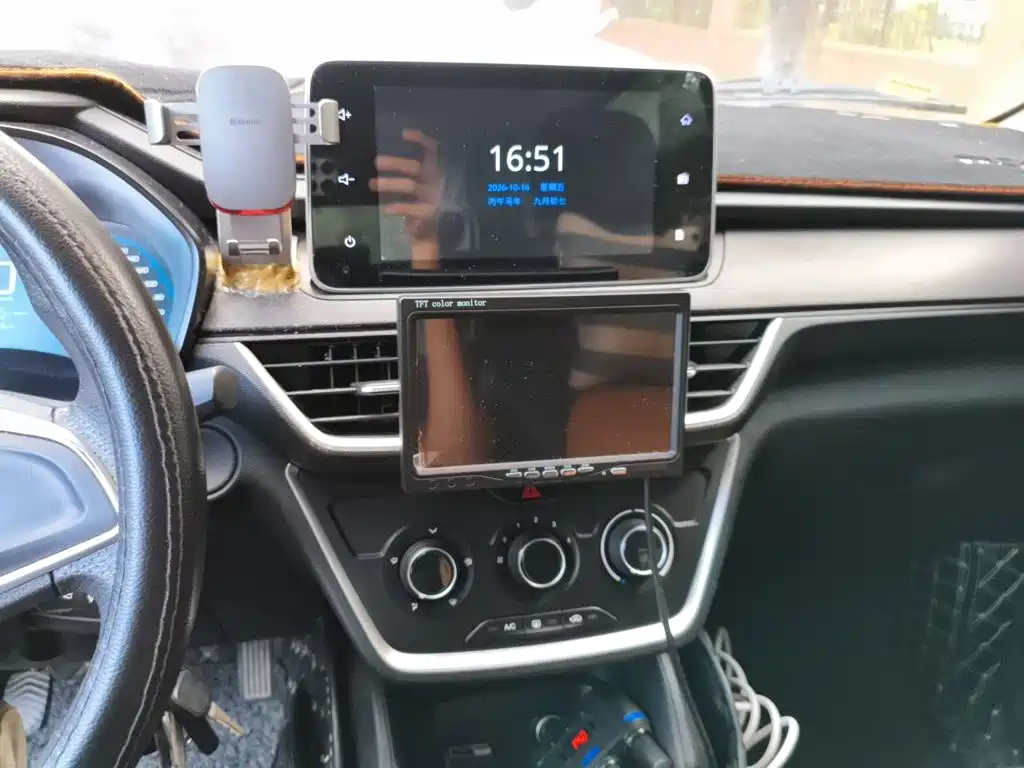 Wuling Hongguang S3 — миниатюра 14