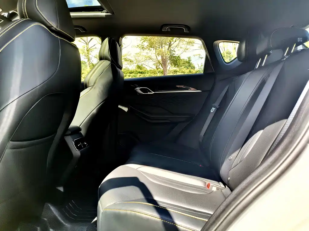 Geely Binyue — миниатюра 7
