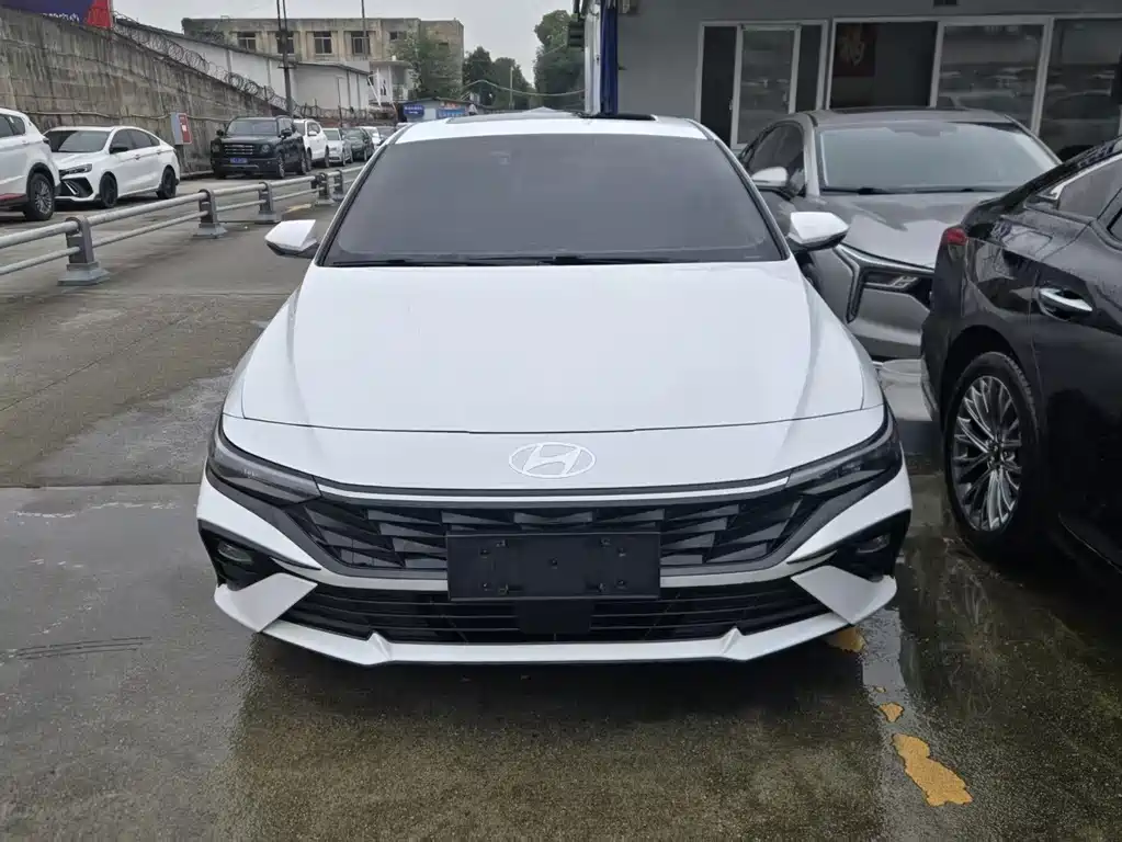 Hyundai Elantra — миниатюра 2