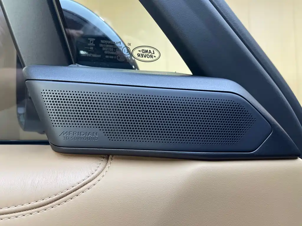 Land Rover Range Rover — миниатюра 17