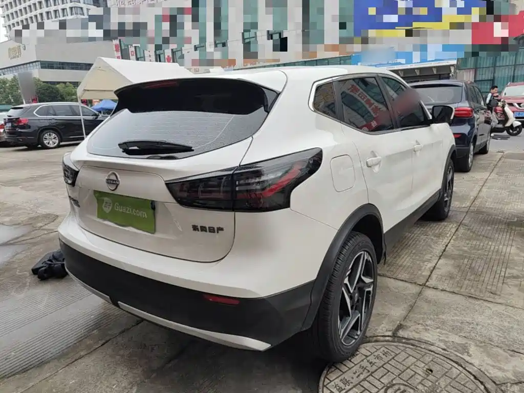 Nissan Qashqai — миниатюра 7