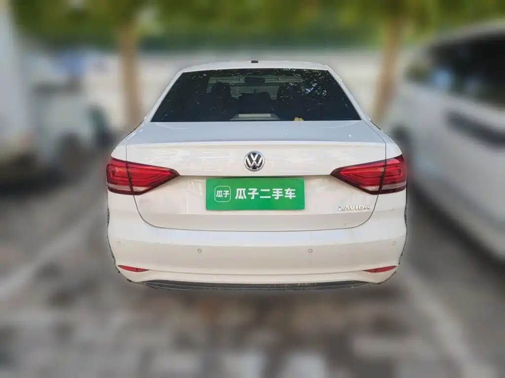 Volkswagen Lavida — миниатюра 3