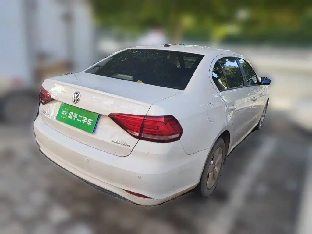 Volkswagen Lavida — миниатюра 4