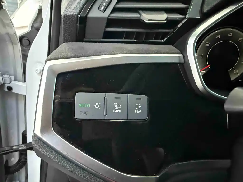 Audi Q3 — фотографии объявления, Фото 10