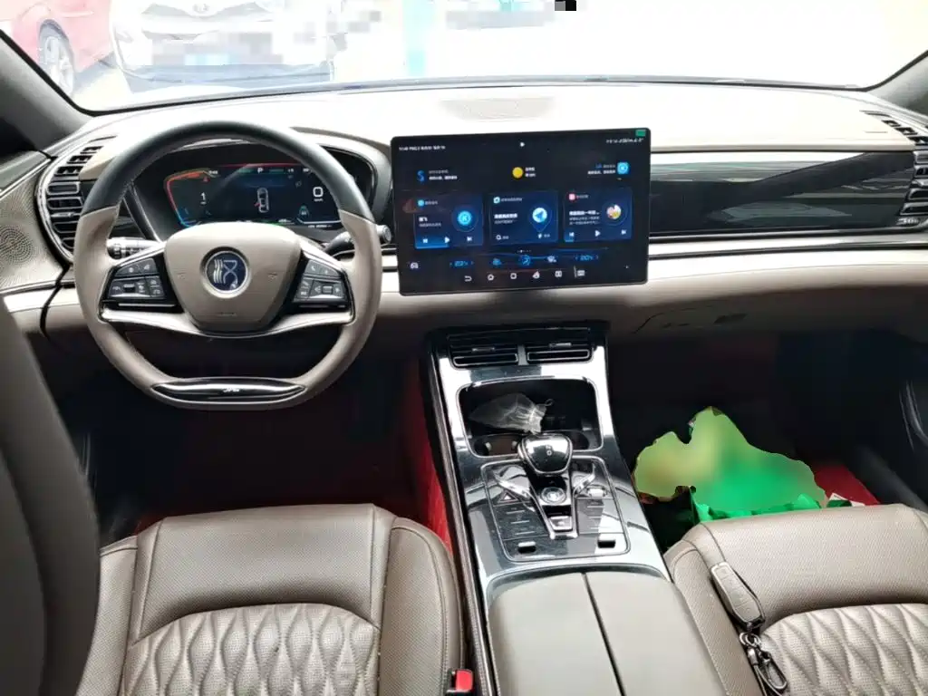 BYD Han — миниатюра 10