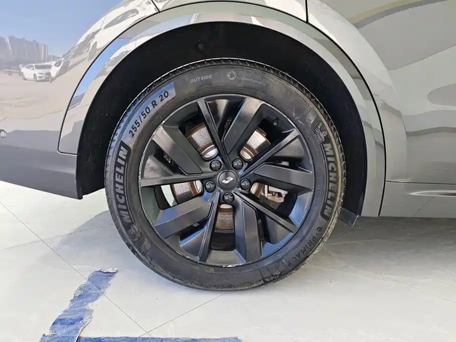 Li Auto Li L8 — миниатюра 6