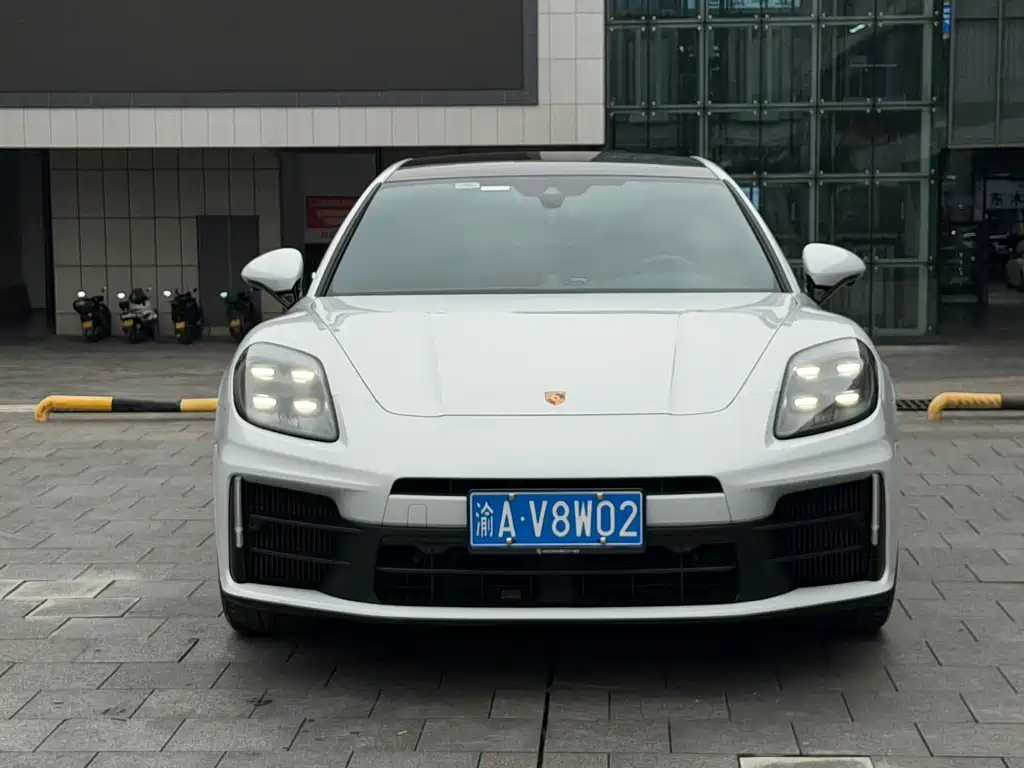 Porsche Panamera — миниатюра 2