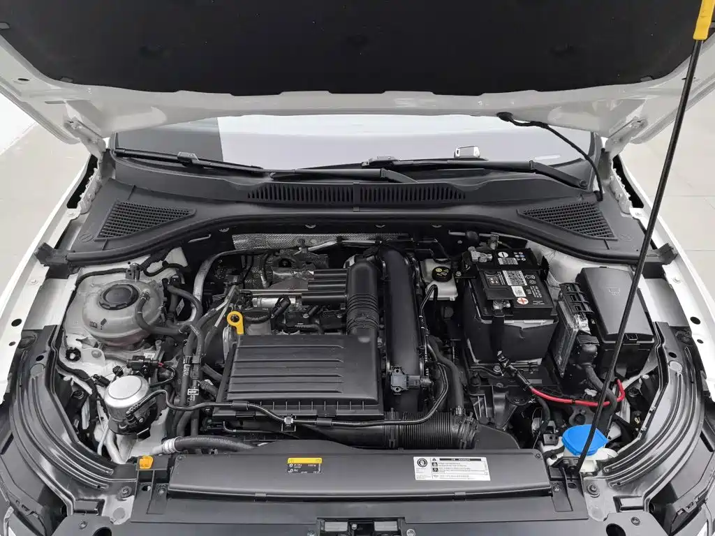 Volkswagen Lavida — миниатюра 6