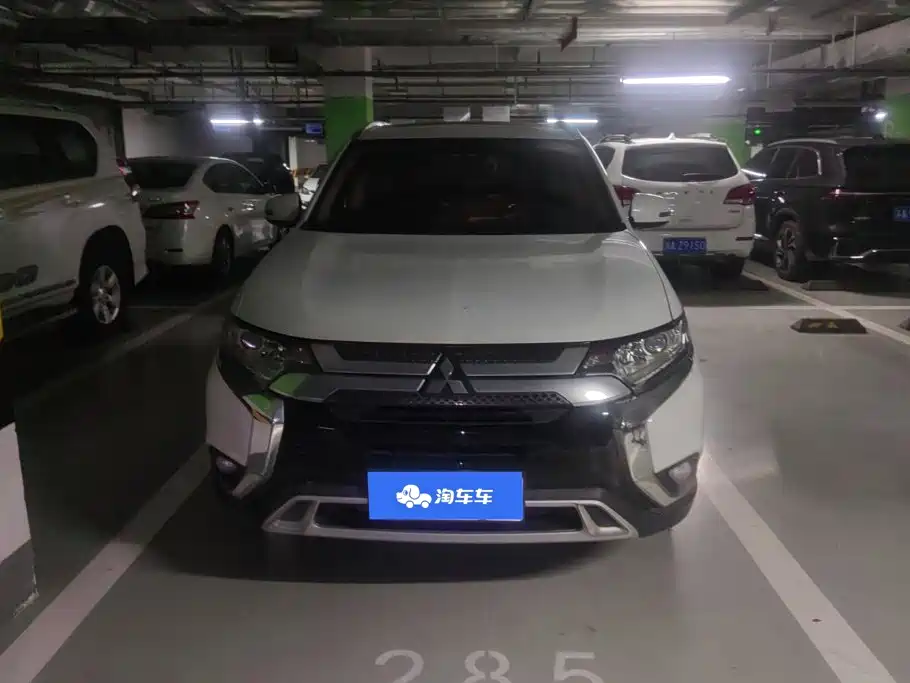 Mitsubishi Outlander — миниатюра 2