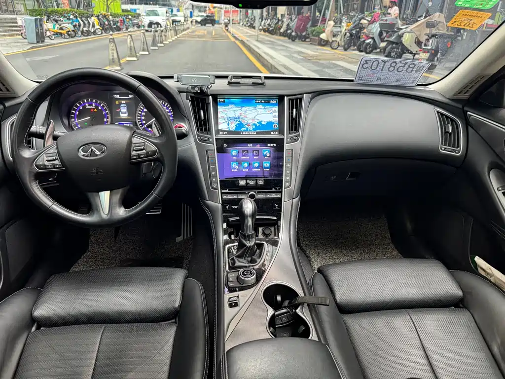 Infiniti Q50 2014 3.7L Luxury Sport