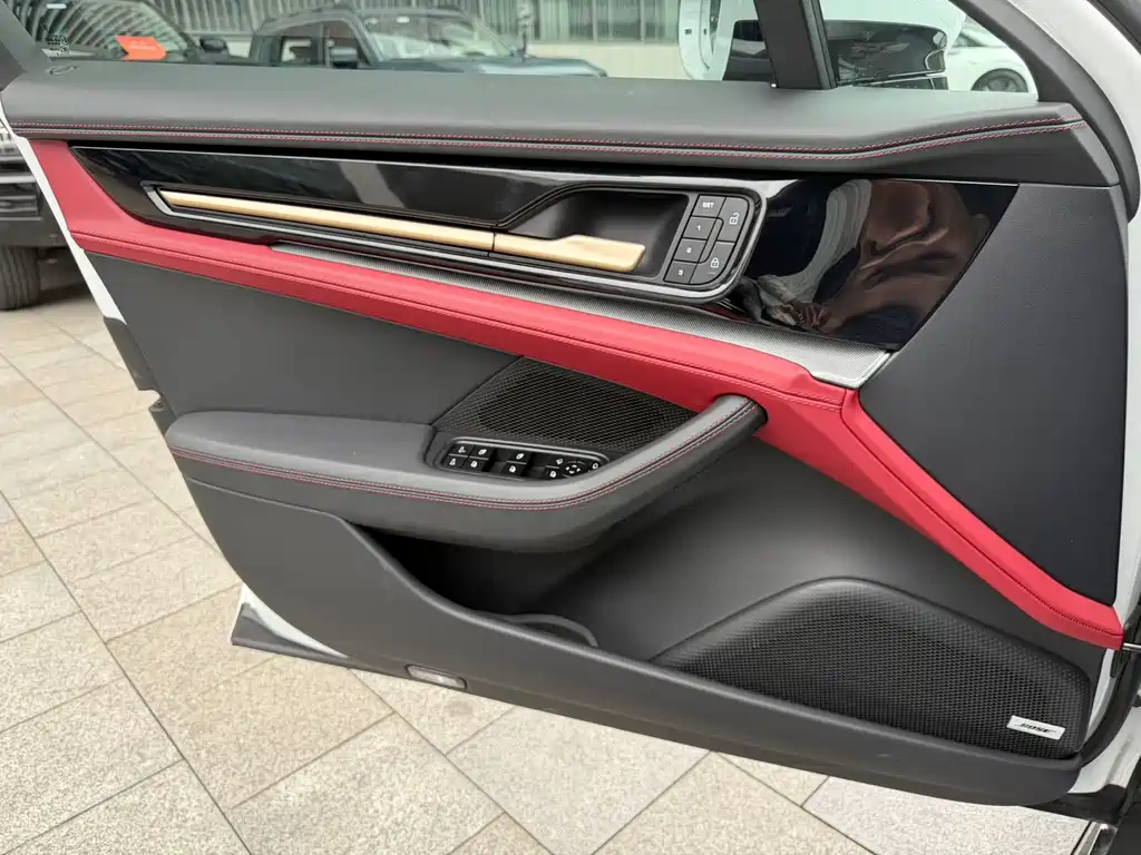 Porsche Panamera — миниатюра 9