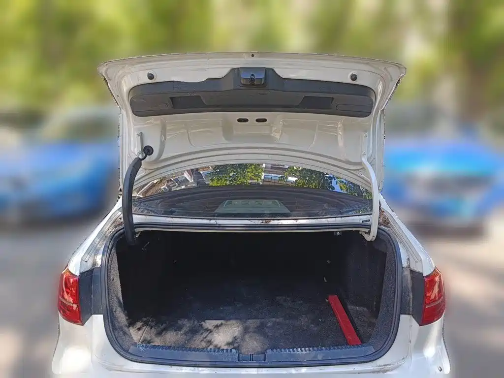Volkswagen Sagitar — миниатюра 15
