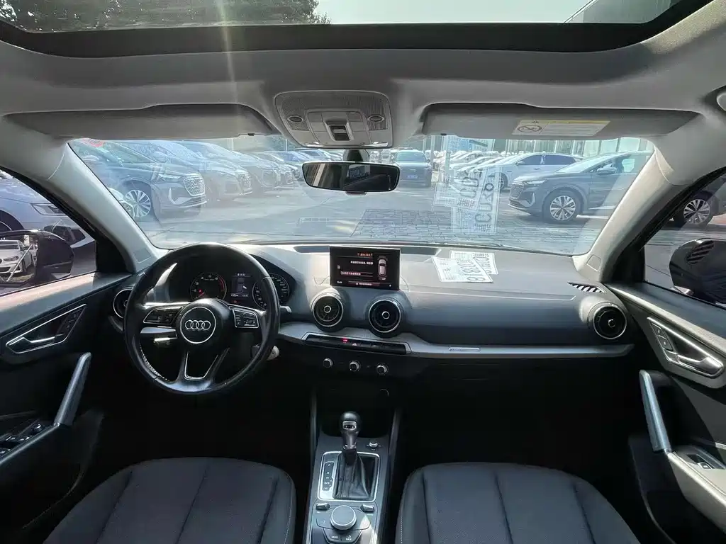 Audi Q2L — миниатюра 3