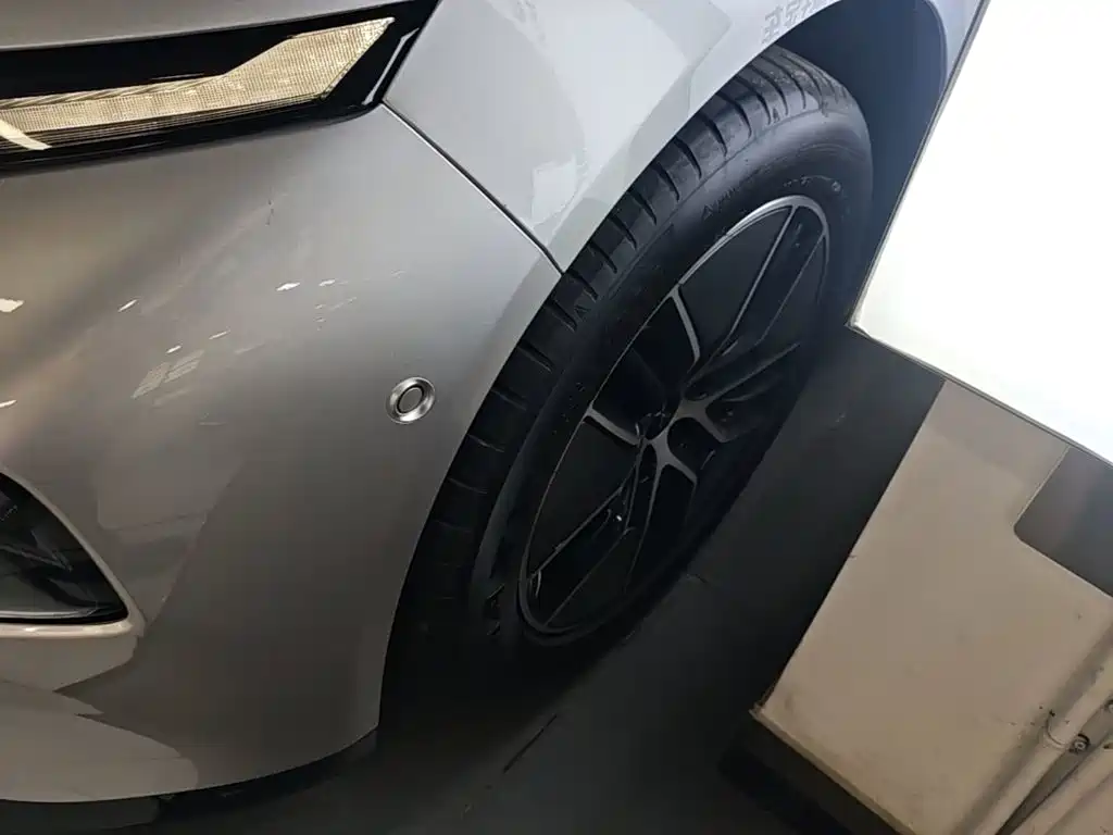 XPeng P7 — миниатюра 23