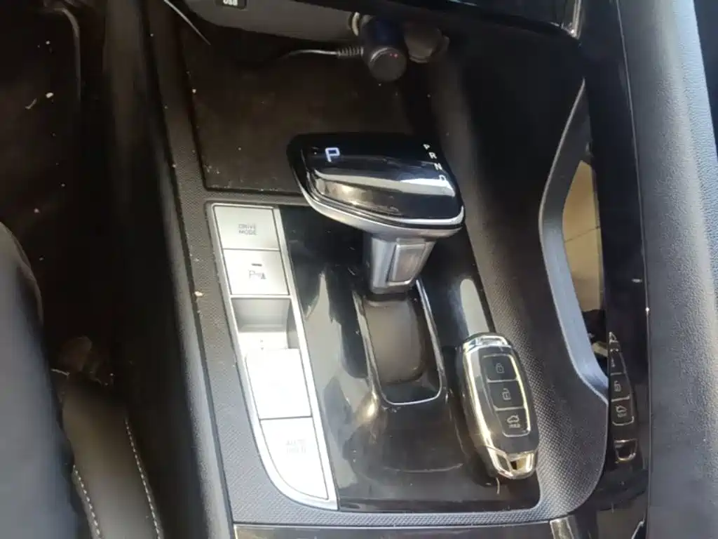 Hyundai Elantra — миниатюра 14