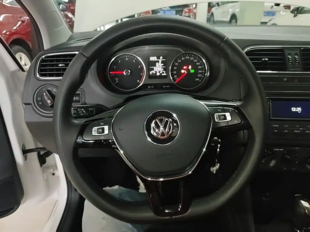 Volkswagen Polo — миниатюра 11