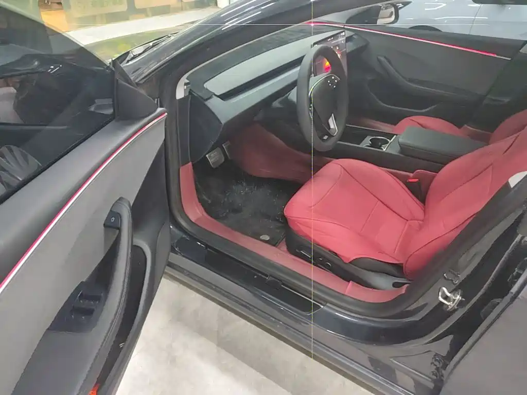 Tesla Model 3 — миниатюра 16