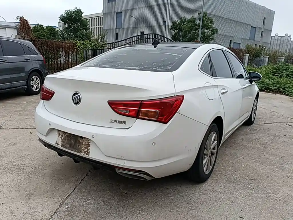 Buick Verano — миниатюра 7
