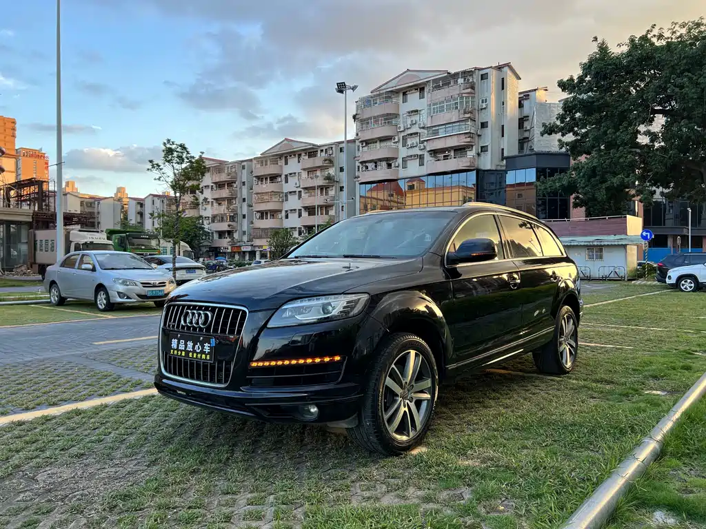 Audi Q7 2011 3.0 TFSI (200kW