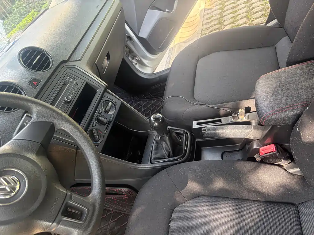 Volkswagen Jetta — миниатюра 16