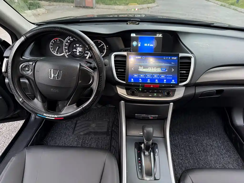 Honda Accord — миниатюра 15