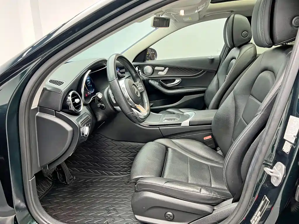 Mercedes-Benz C-Class — миниатюра 15