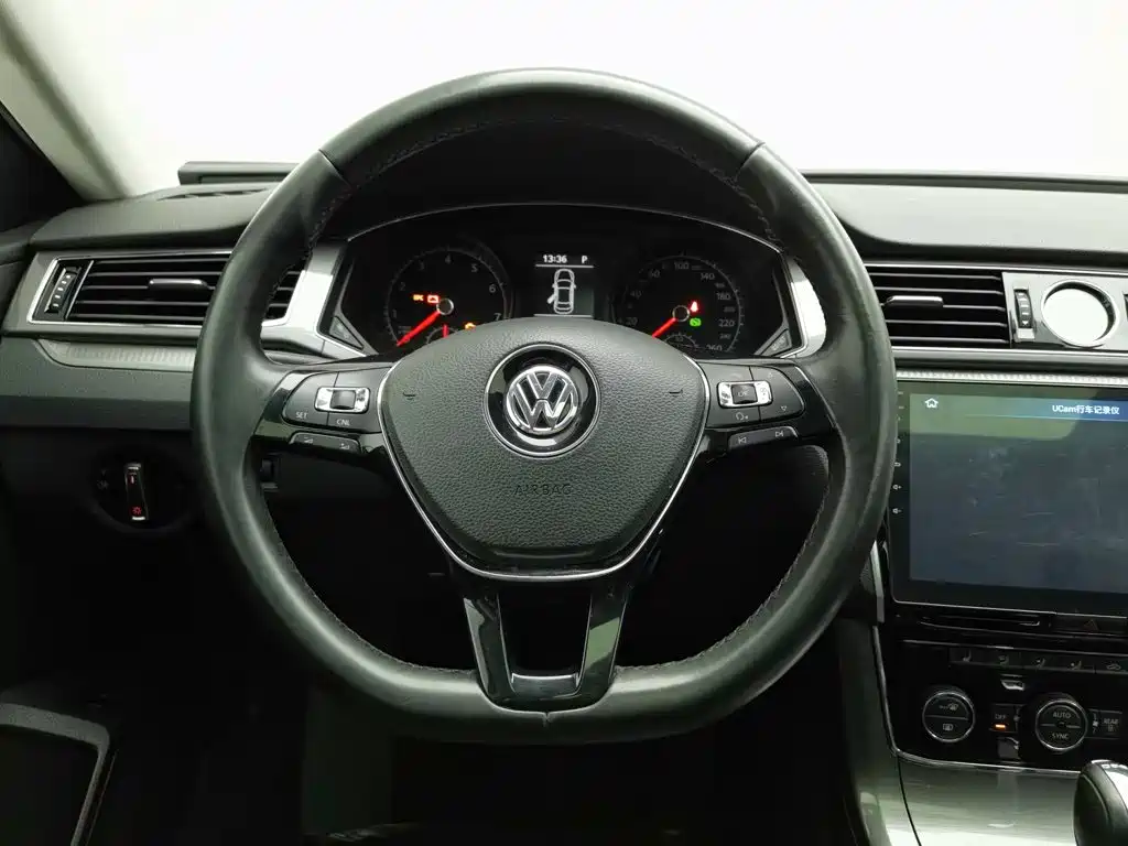 Volkswagen Passat — миниатюра 11