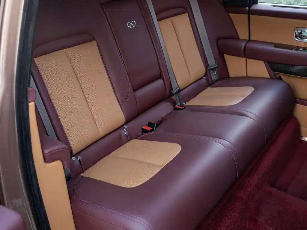 Rolls-Royce Cullinan — миниатюра 23