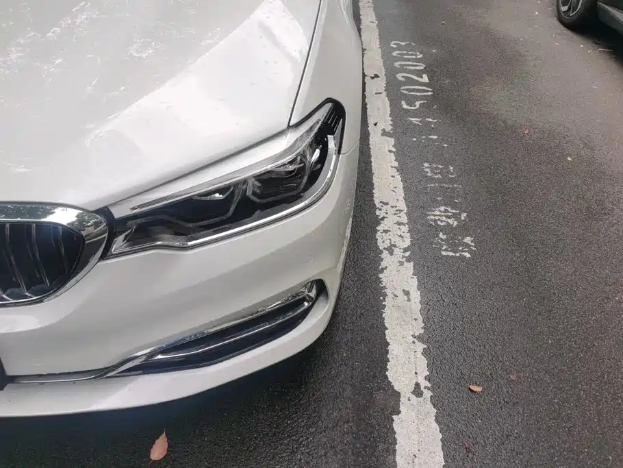 BMW 5 Series New Energy — миниатюра 5