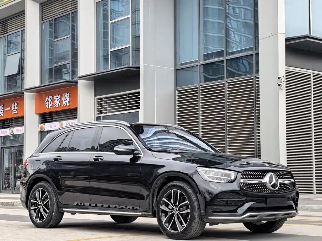 MERCEDES-BENZ GLC