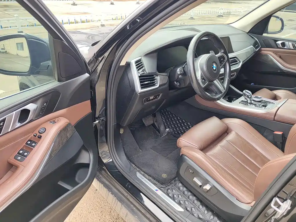 BMW X5 (Import) — миниатюра 7