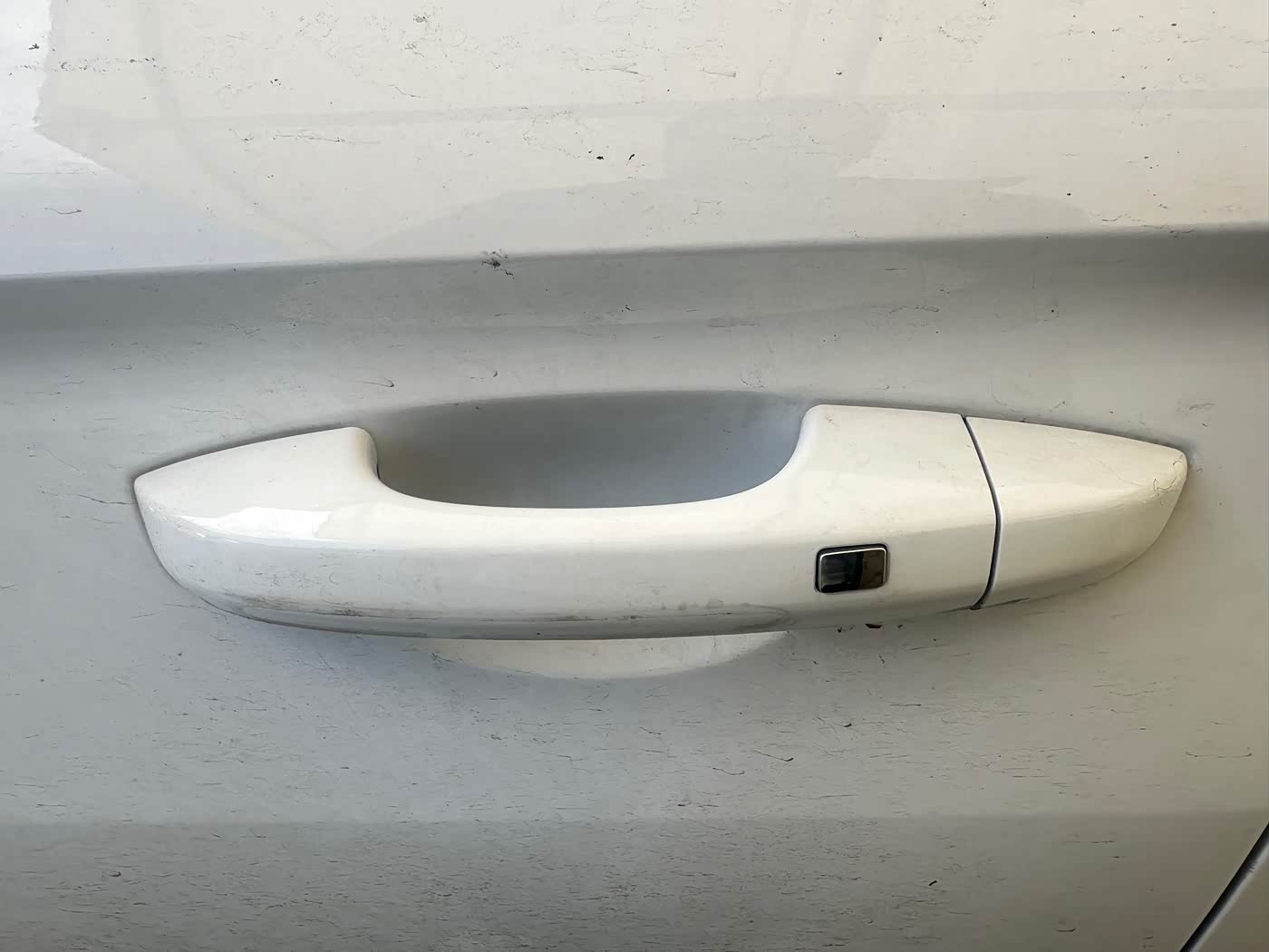 Geely Emgrand 1.5 л 2023 г. Белый, пробег 24000 км
