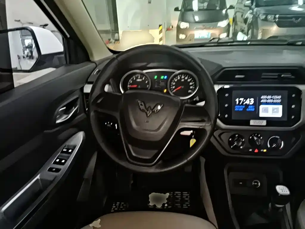Wuling Hongguang — миниатюра 11